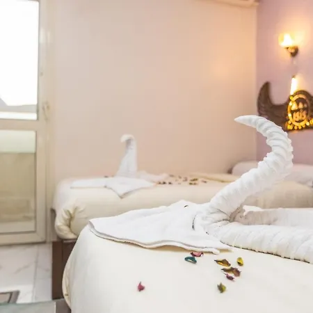 Isis Pyramids Viwe Hotel